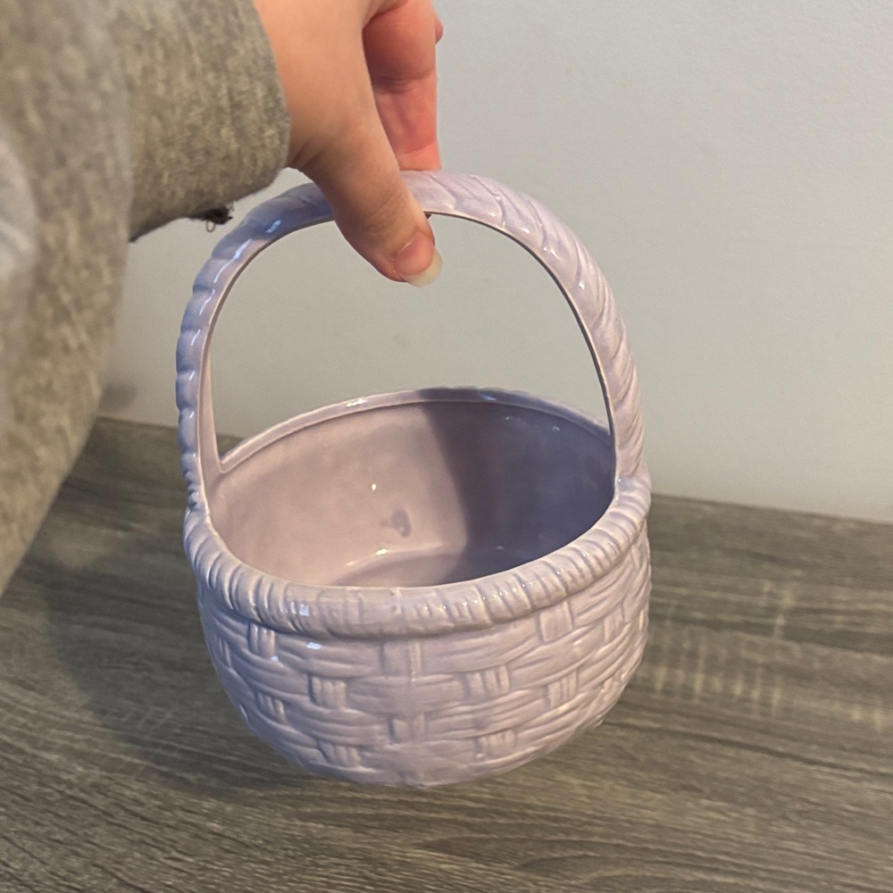 Hobby Lobby Pastel Purple Ceramic Basket - Picture 3 of 4